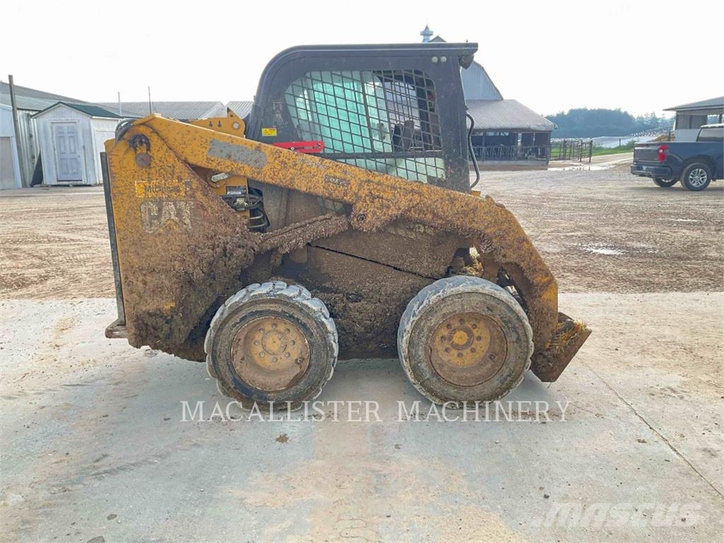 CAT 236D3 Skid steer mini nakladalci
