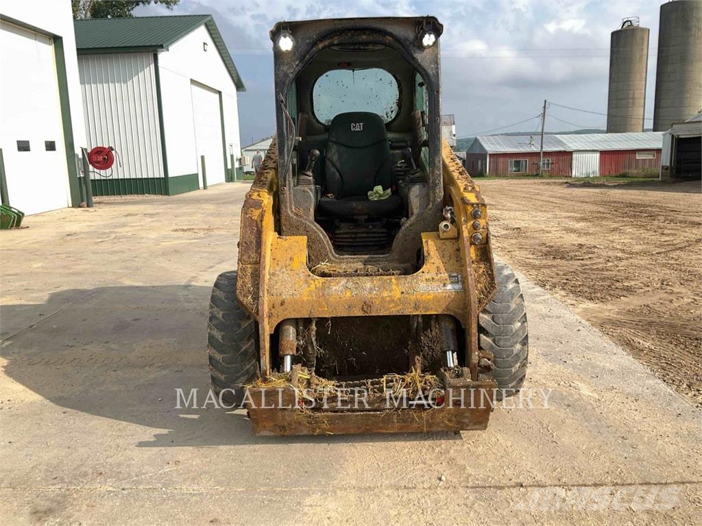 CAT 236D3 Skid steer mini nakladalci
