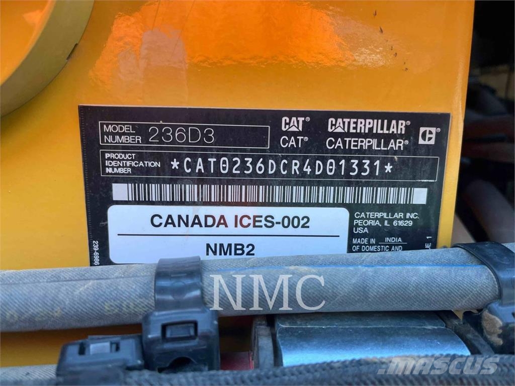 CAT 236D3 Minilæsser - skridstyret