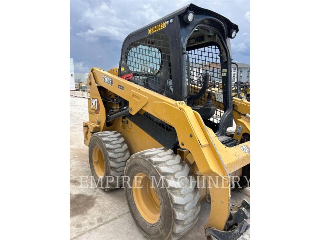 CAT 236D3 Skid steer loaders