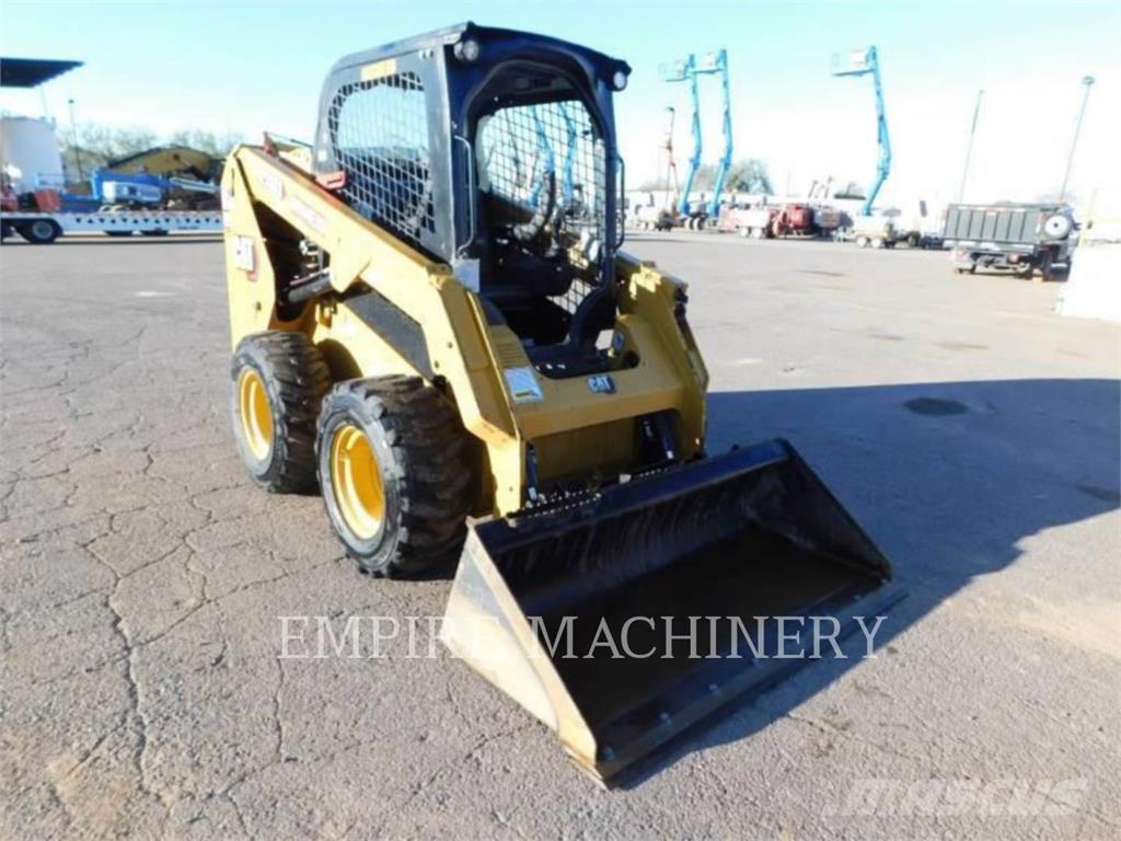 CAT 236D3 Kompaktlaadurid