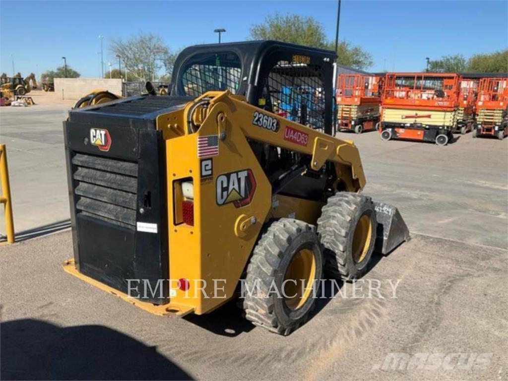 CAT 236D3 Minilæsser - skridstyret