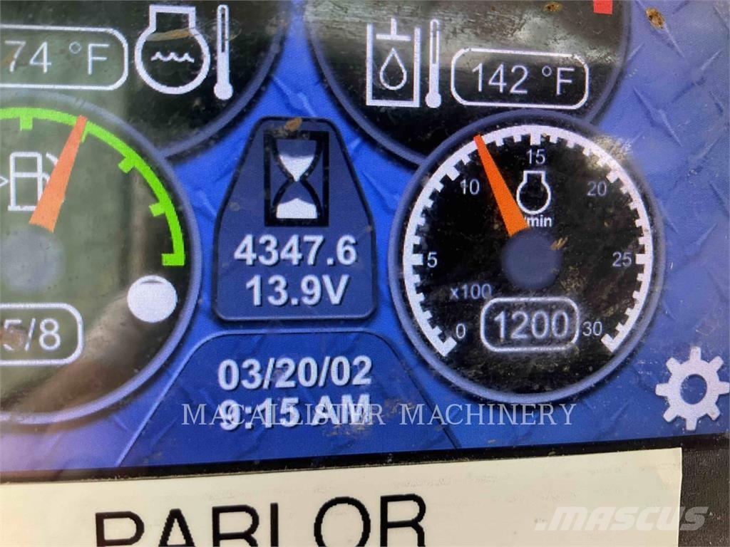 CAT 236D3 AQ Kompaktlastere