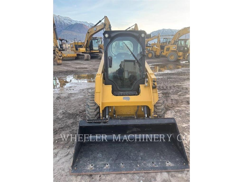 CAT 236D3 C3H2 Ładowarki burtowe
