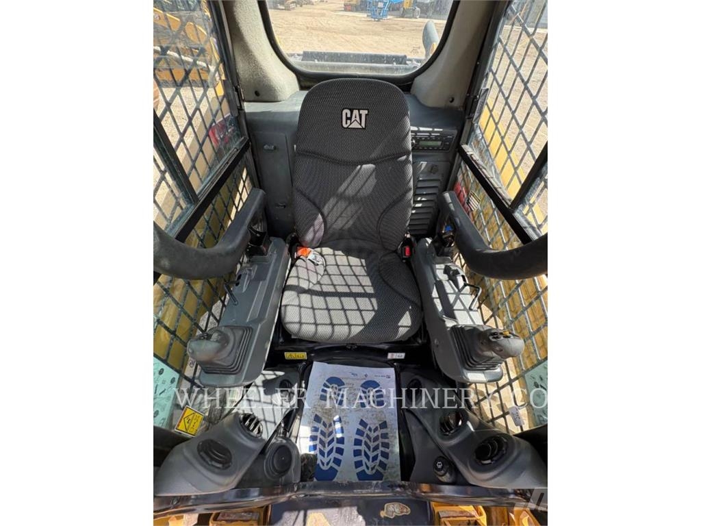 CAT 236D3 C3H2 Skid steer loaders