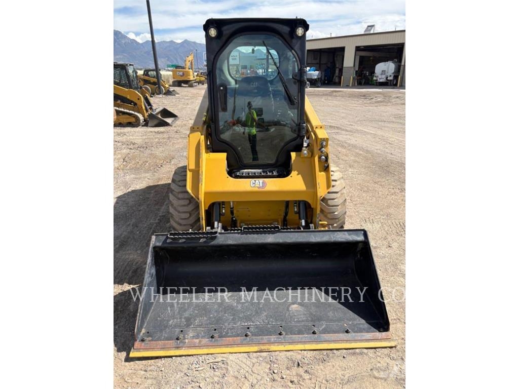 CAT 236D3 C3H2 Skid steer loaders