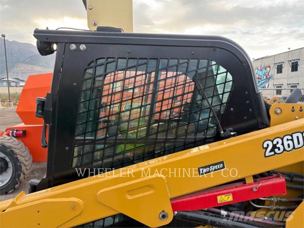 CAT 236D3 C3H2 Skid steer loaders