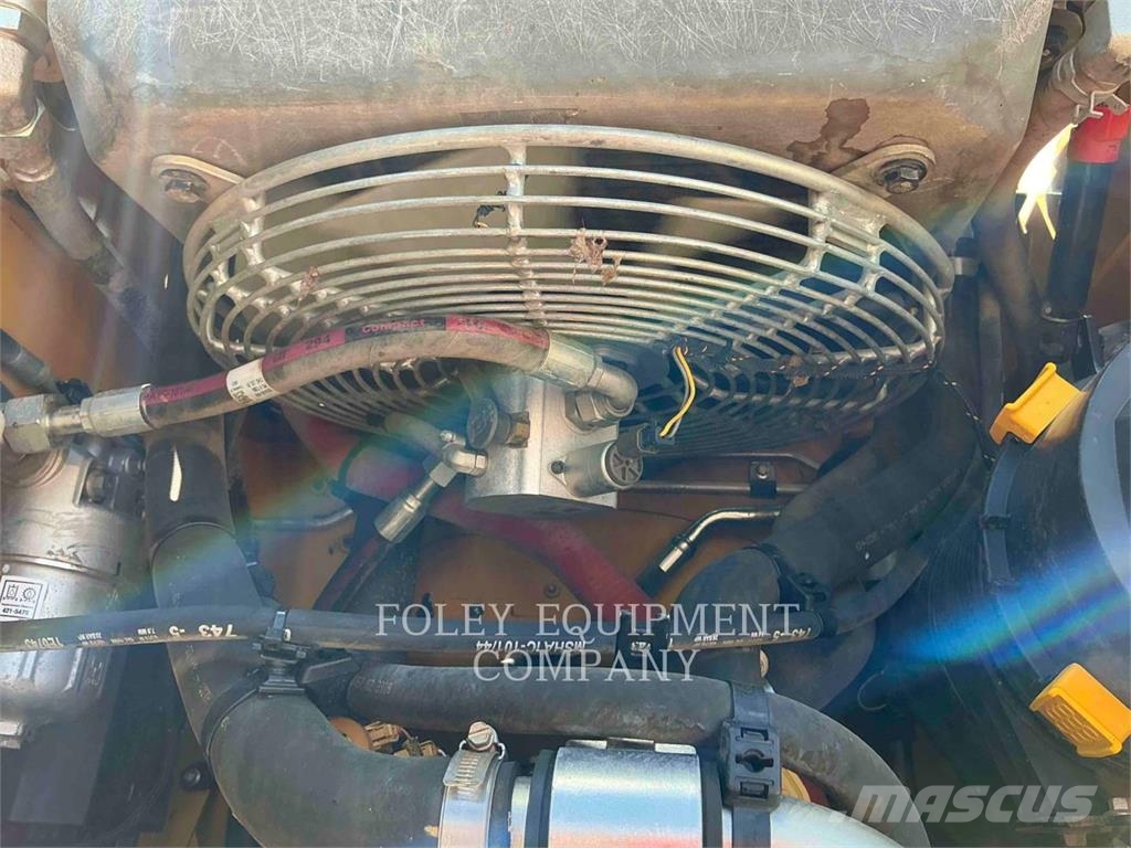CAT 236D3STD1C Φορτωτάκια