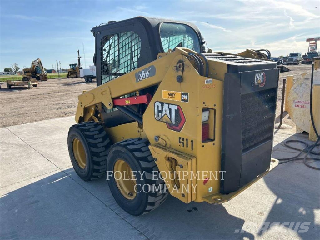 CAT 236D3STD1C Skid steer mini nakladalci