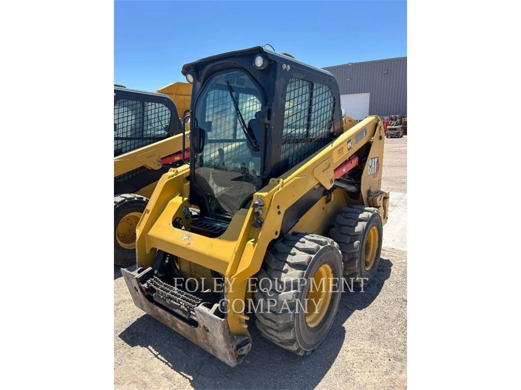 CAT 236D3STD1C Skid steer mini nakladalci