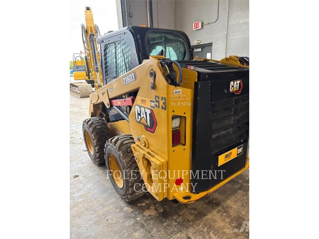 CAT 236D3STD2C Mini Pale Gommate