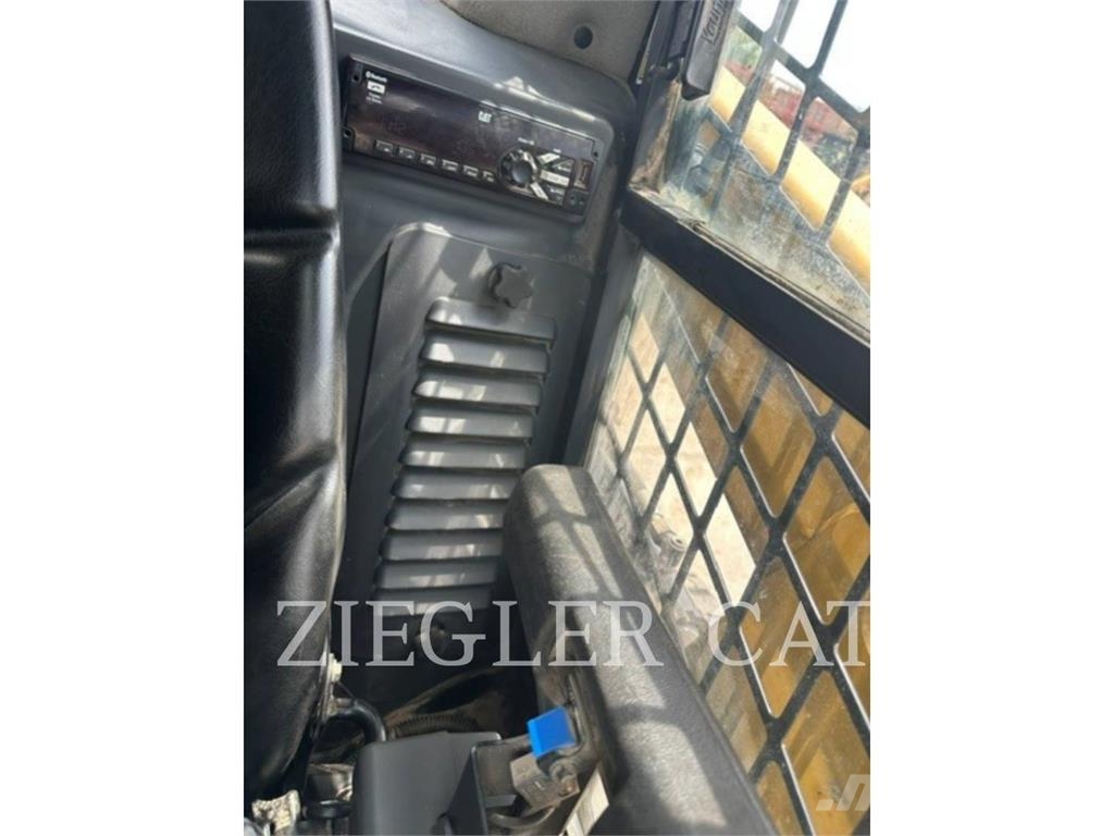 CAT 239D Rupsladers