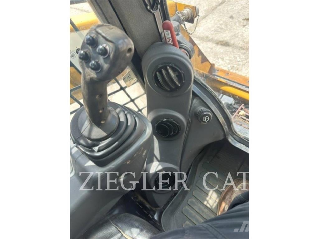 CAT 239D Rupsladers