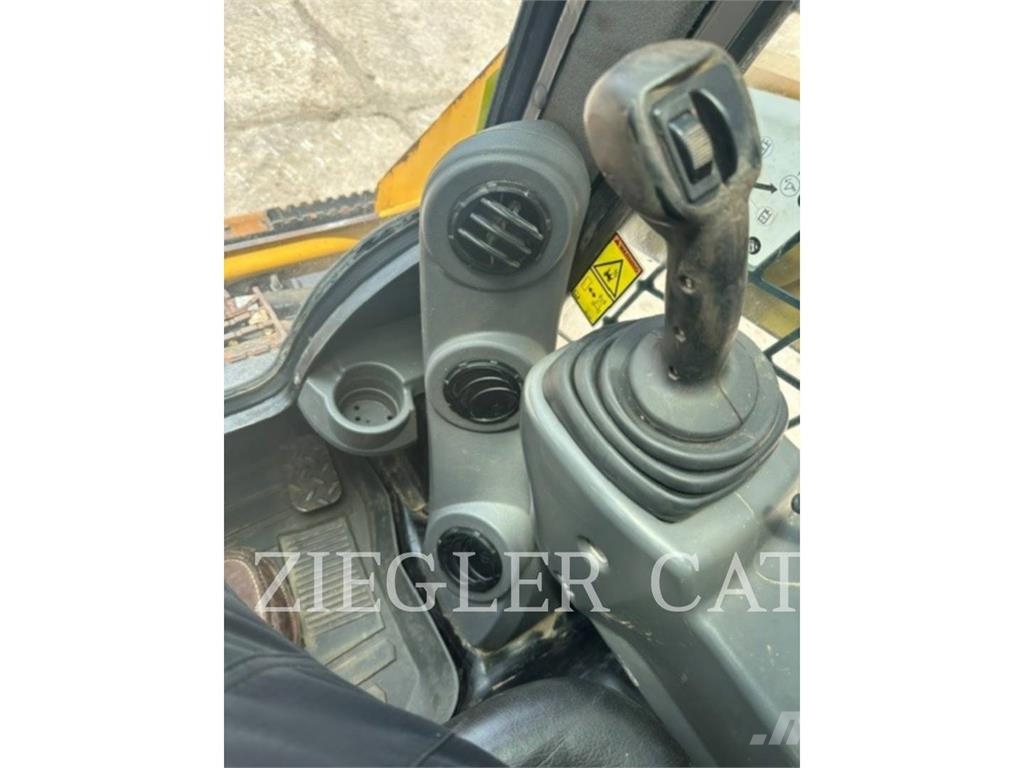 CAT 239D Rupsladers