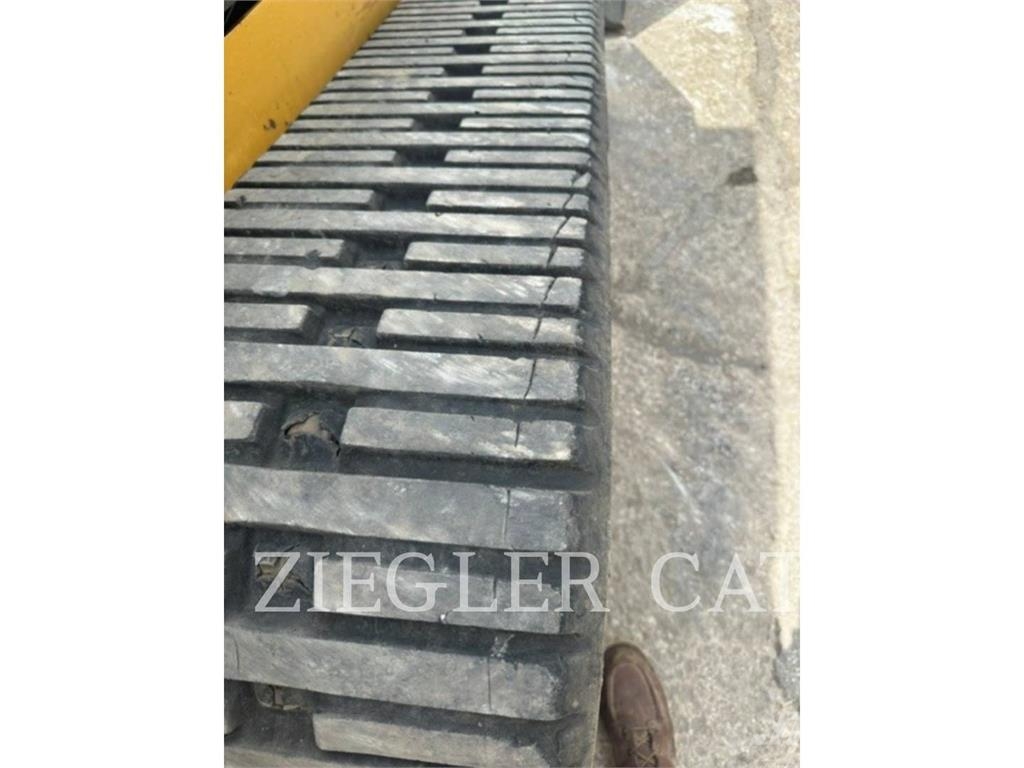 CAT 239D Rupsladers