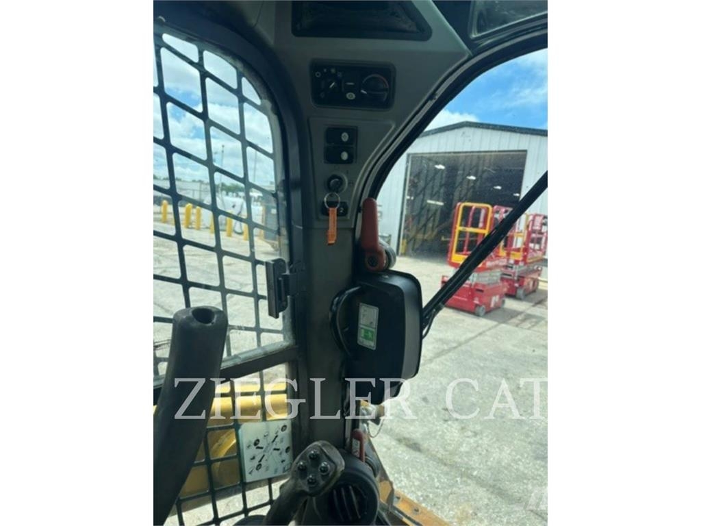 CAT 239D Rupsladers