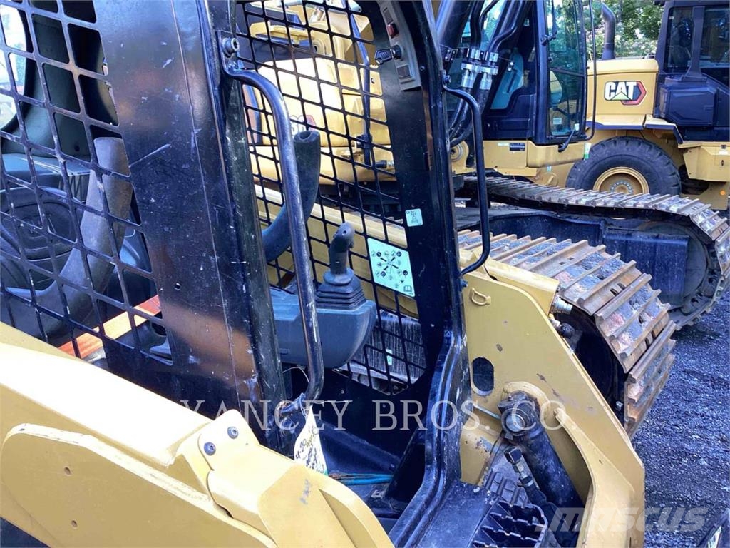 CAT 239D3 لوادر انزلاقية التوجيه