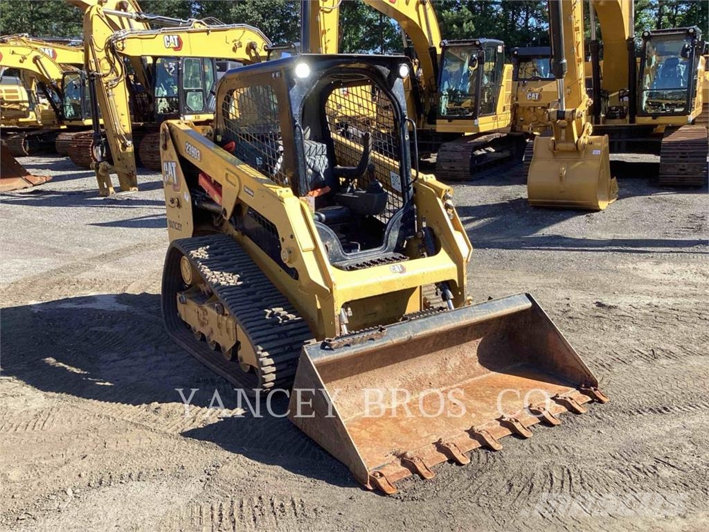 CAT 239D3 لوادر انزلاقية التوجيه