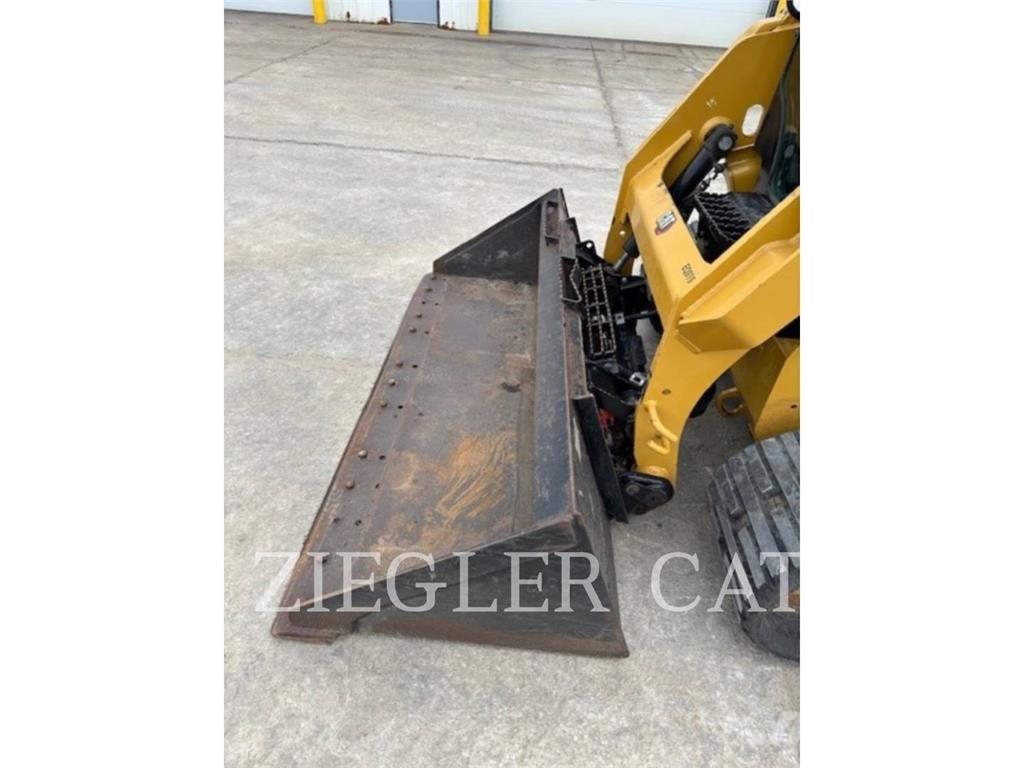 CAT 239D3 Roomiklaadurid