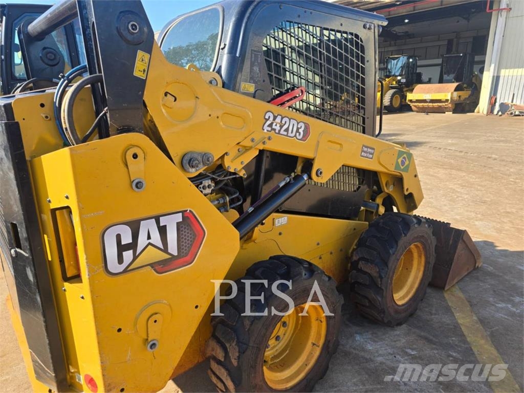 CAT 242 D Φορτωτάκια