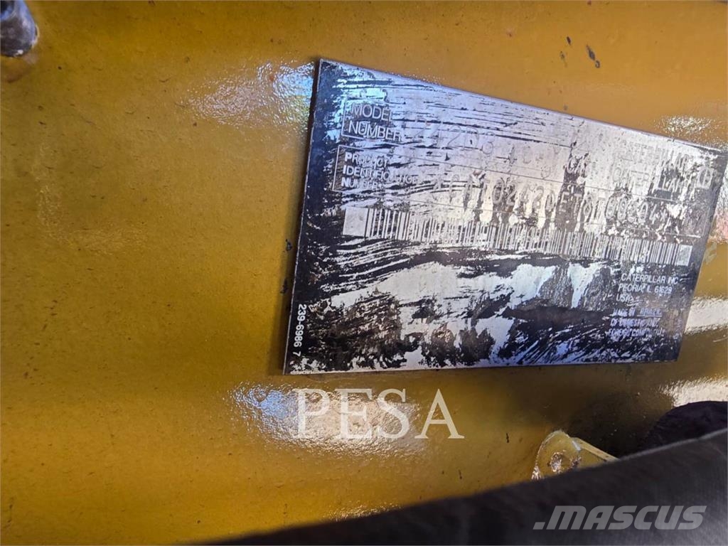 CAT 242 D Φορτωτάκια