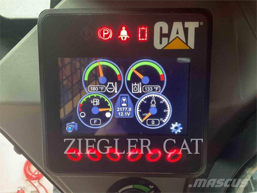 CAT 242D Lietoti riteņu kompaktiekrāvēji