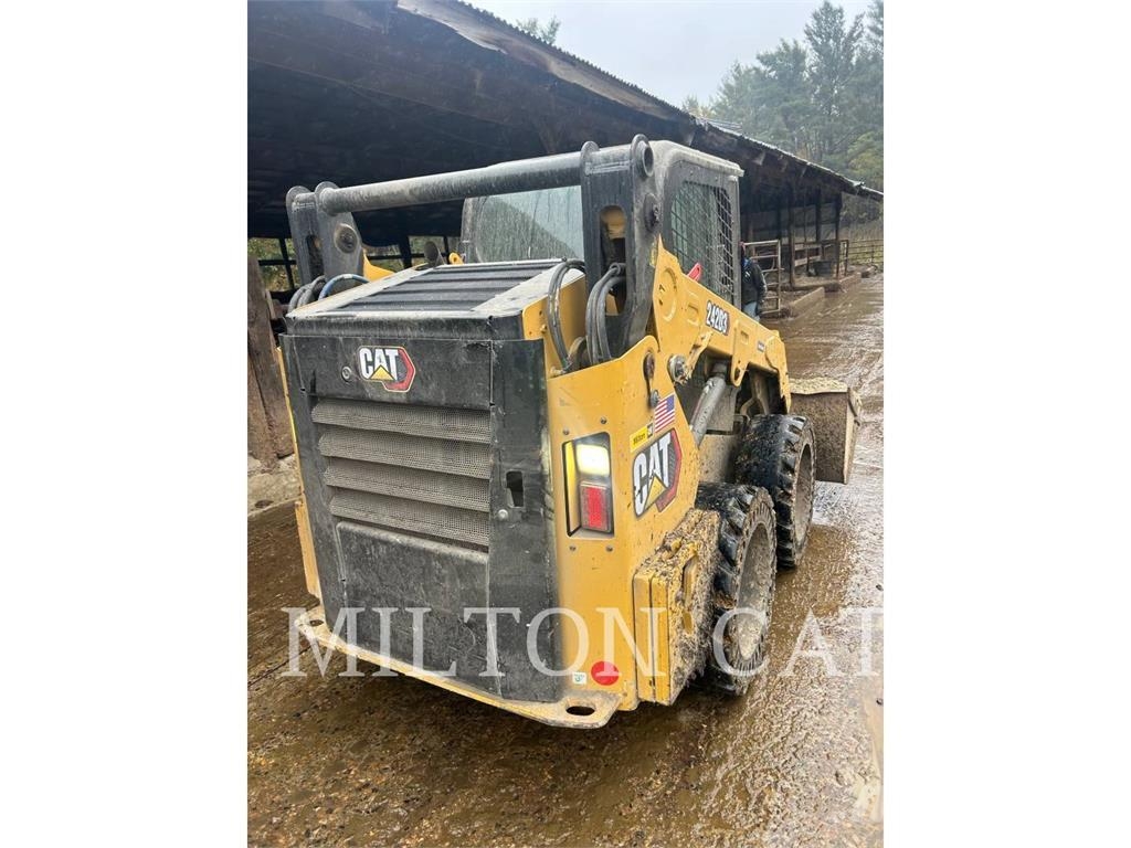 CAT 242D 3 Φορτωτάκια