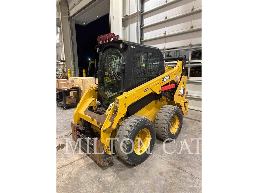 CAT 242D 3 Φορτωτάκια