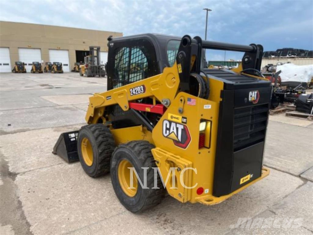 CAT 242D3 Φορτωτάκια