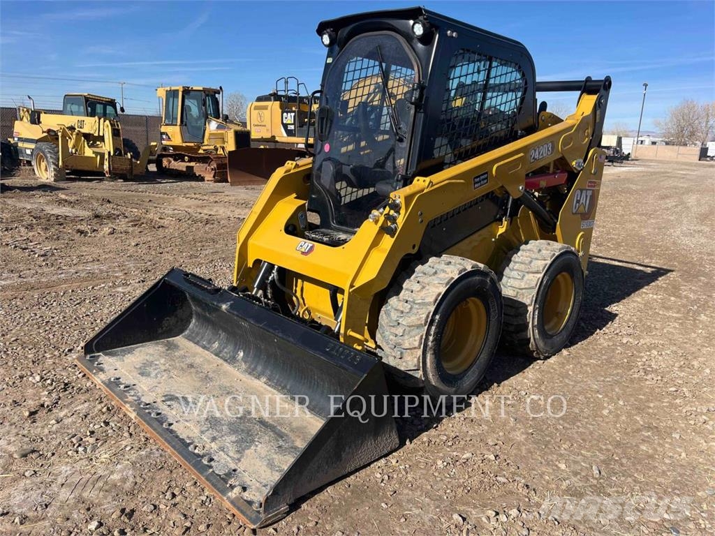 CAT 242D3 Φορτωτάκια