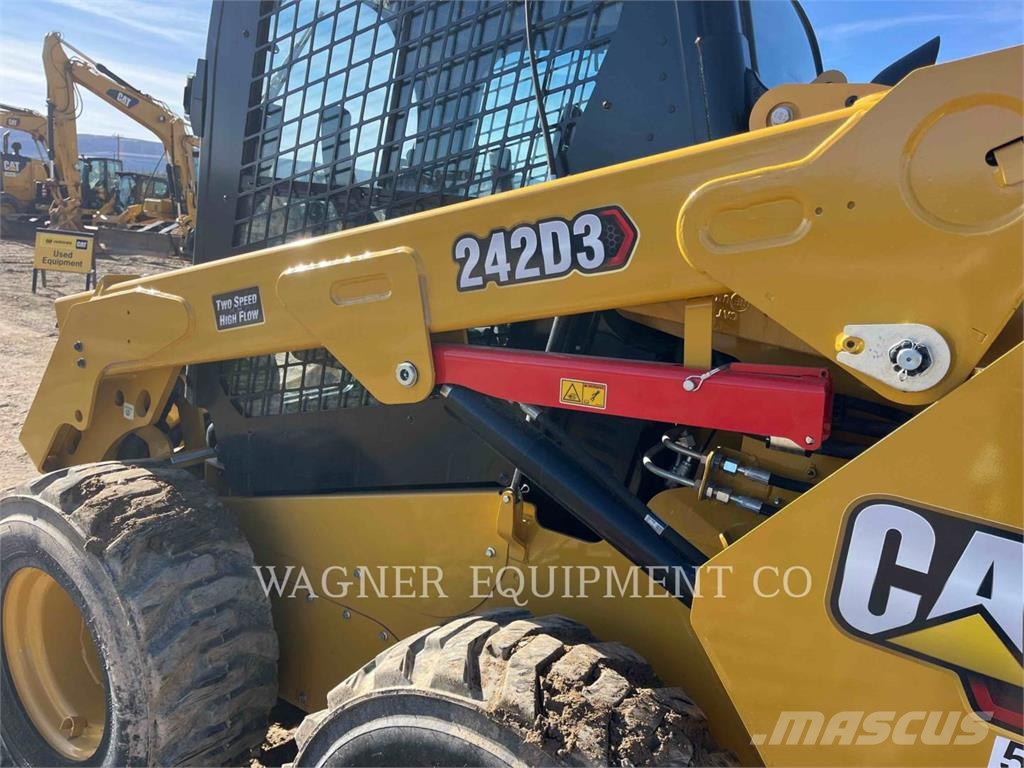 CAT 242D3 Φορτωτάκια