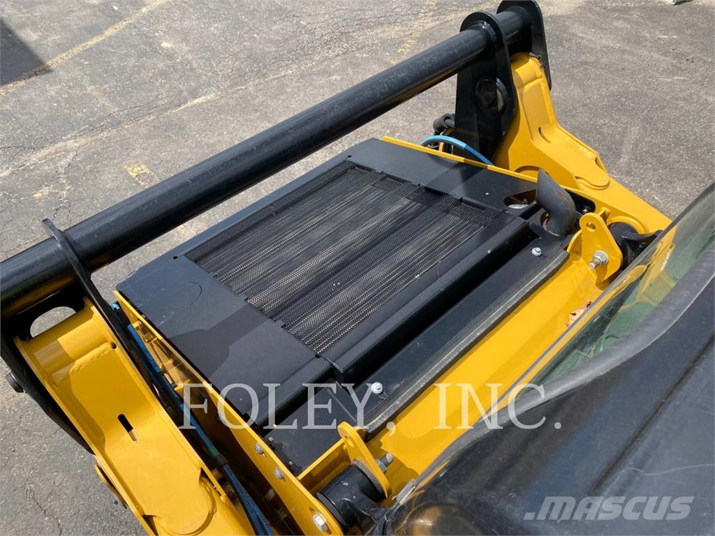 CAT 242D3 Skid steer loaders