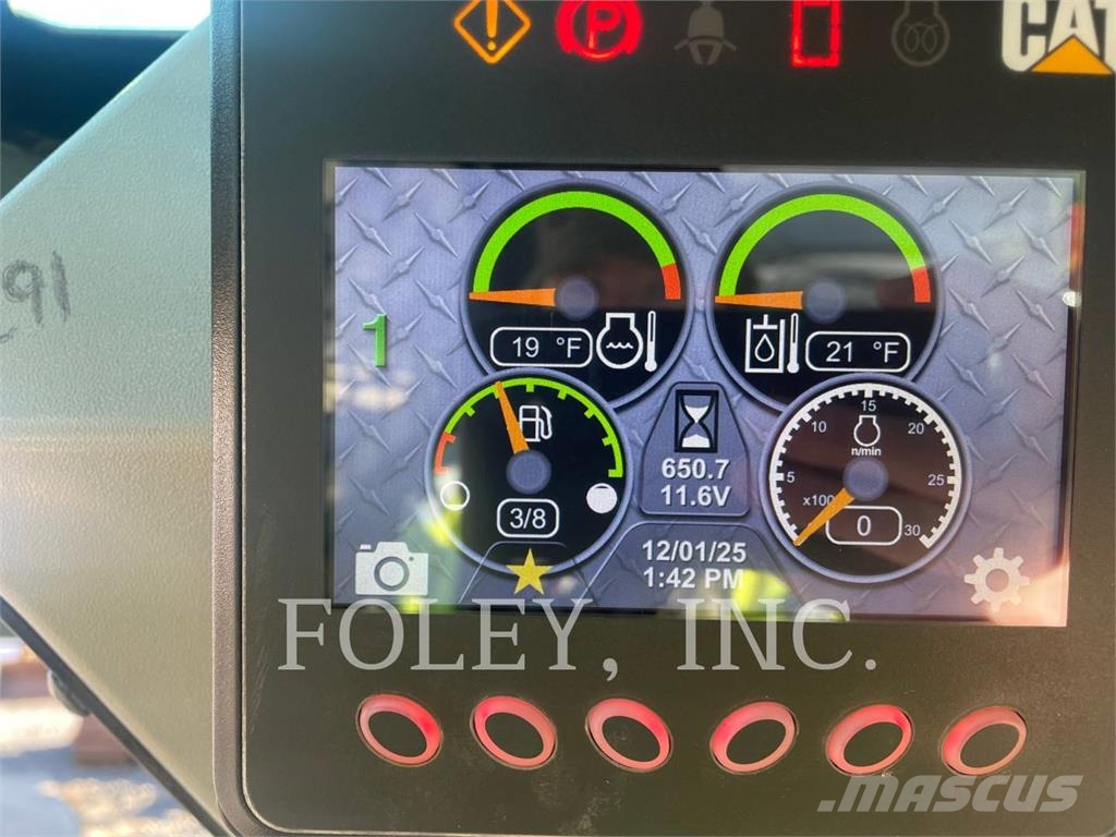 CAT 242D3 Skid steer loaders