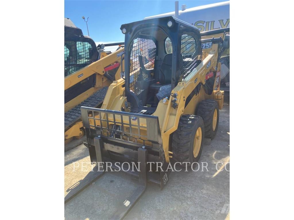 CAT 242D3 Φορτωτάκια