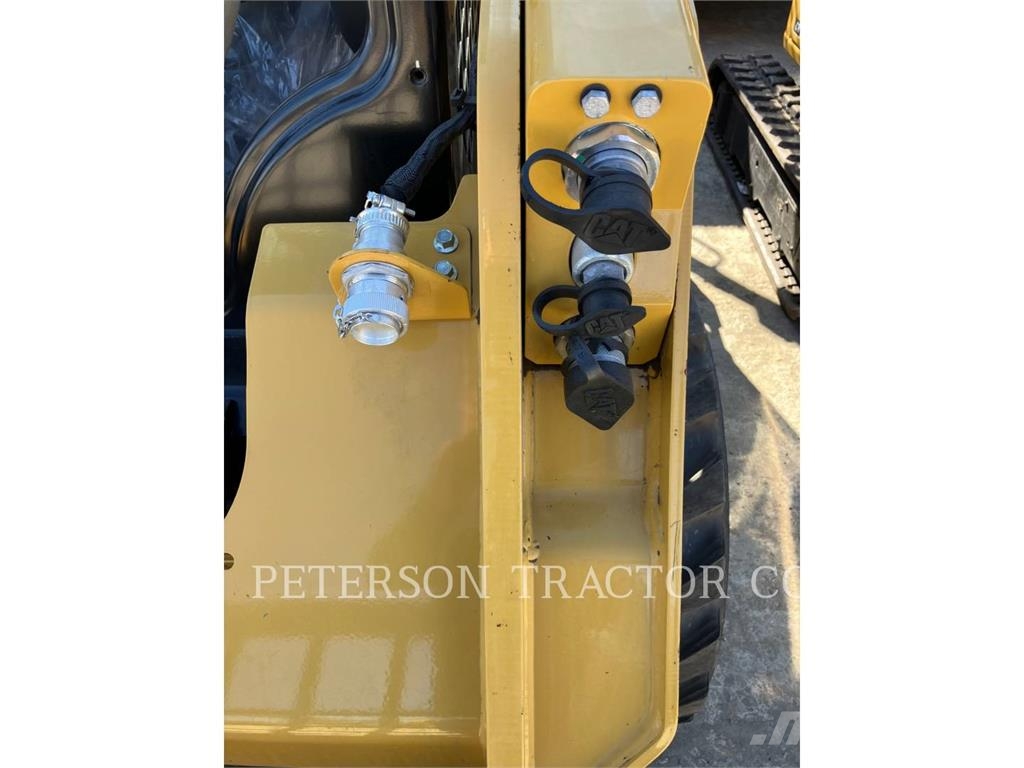 CAT 242D3 Φορτωτάκια