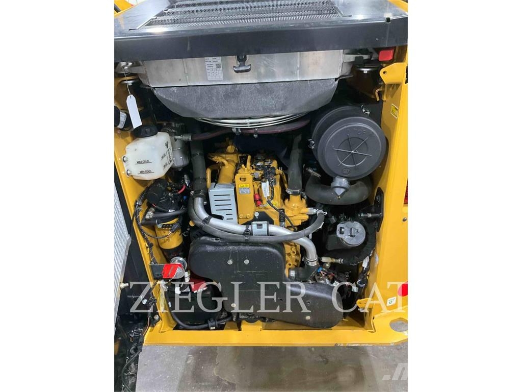 CAT 242D3 Φορτωτάκια