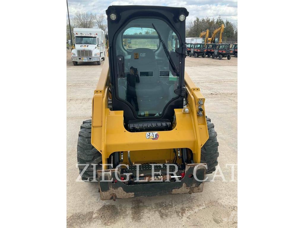 CAT 242D3 Φορτωτάκια