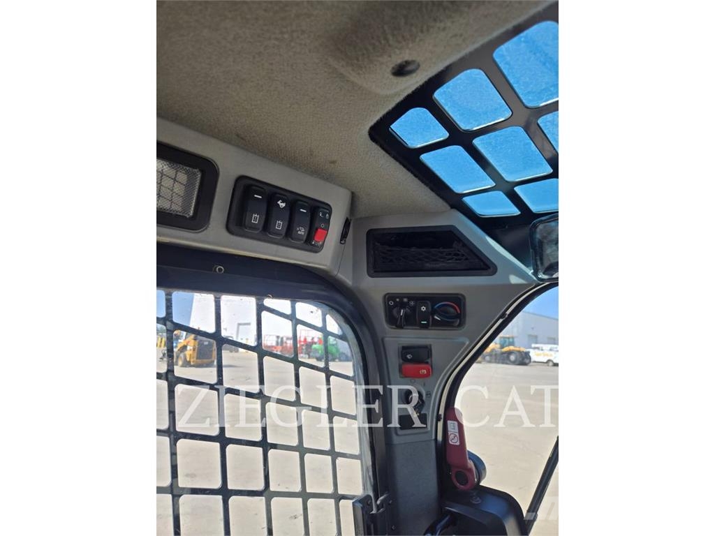 CAT 242D3 Φορτωτάκια