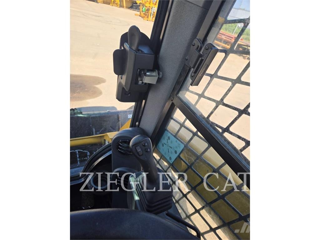 CAT 242D3 Φορτωτάκια