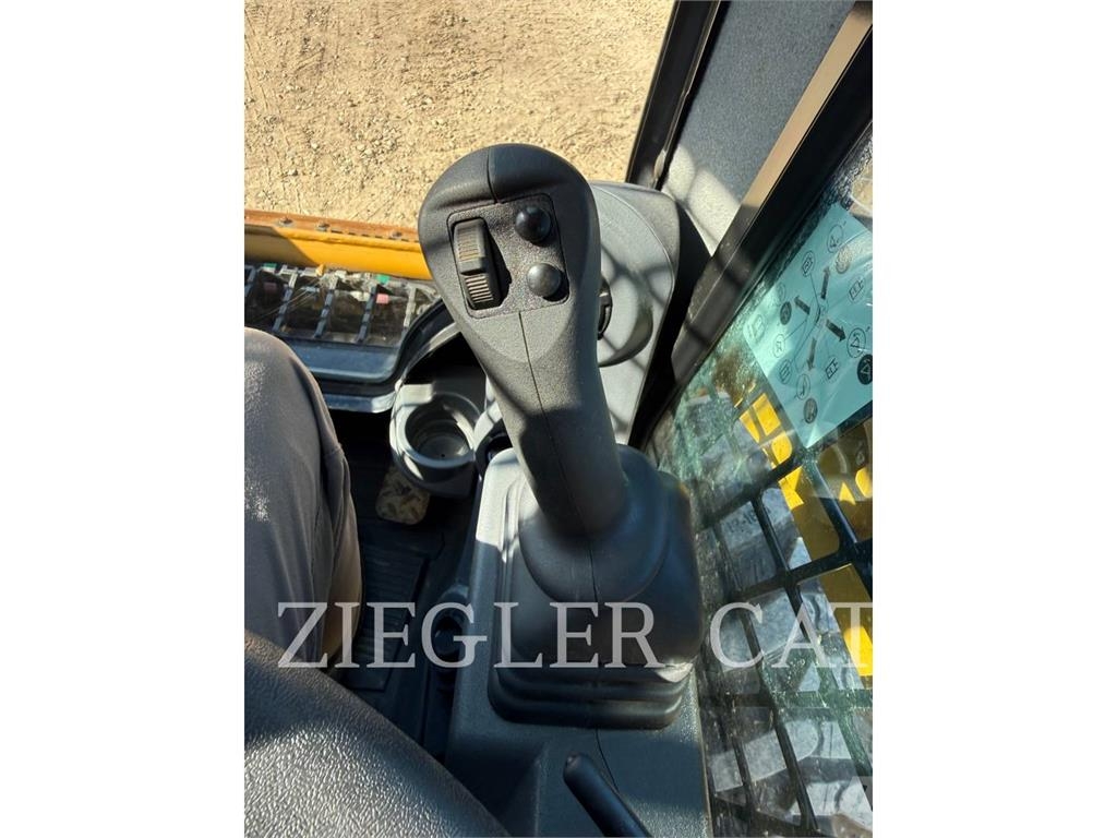 CAT 242D3 Φορτωτάκια
