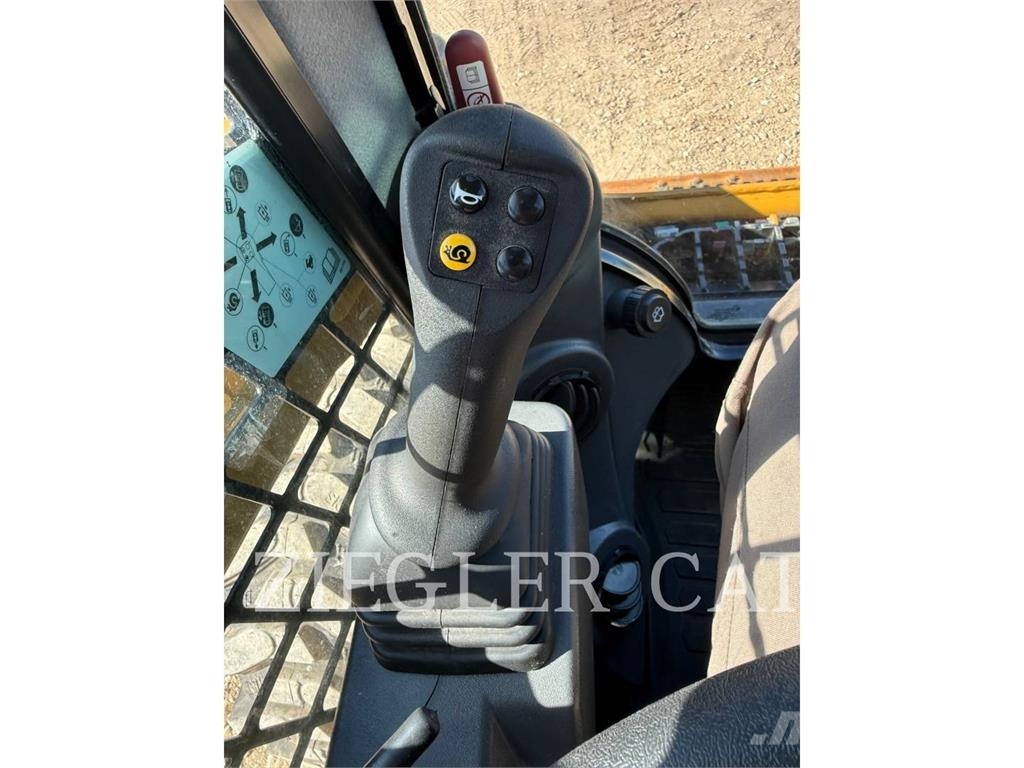 CAT 242D3 Φορτωτάκια