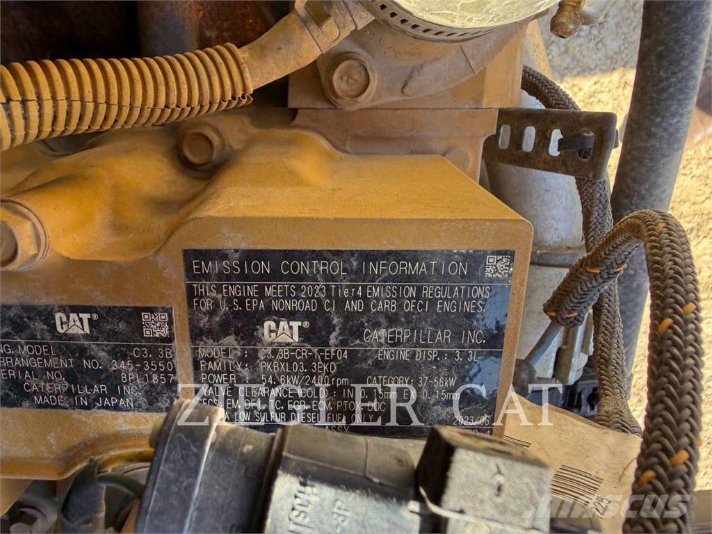 CAT 242D3 Φορτωτάκια