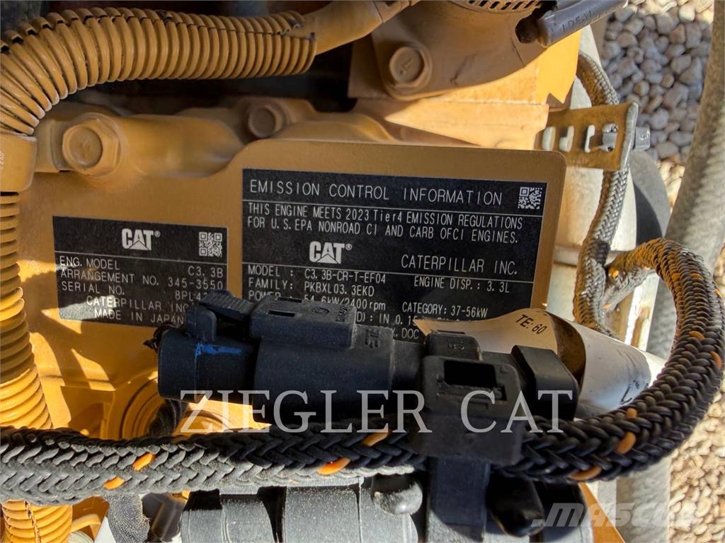 CAT 242D3 Φορτωτάκια