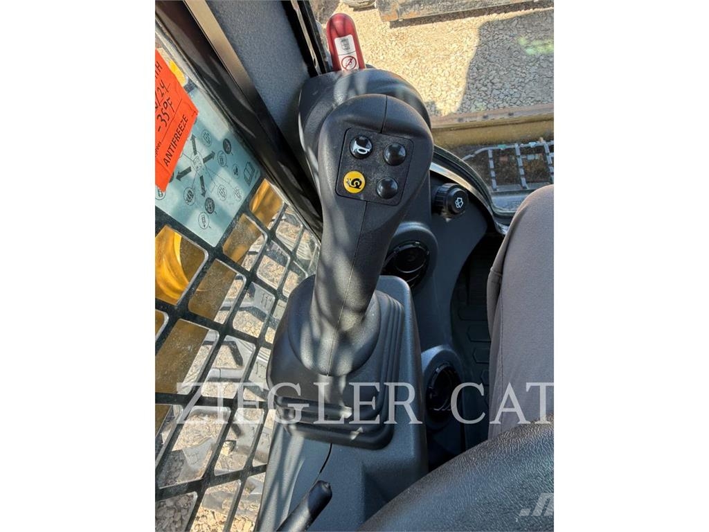CAT 242D3 Φορτωτάκια
