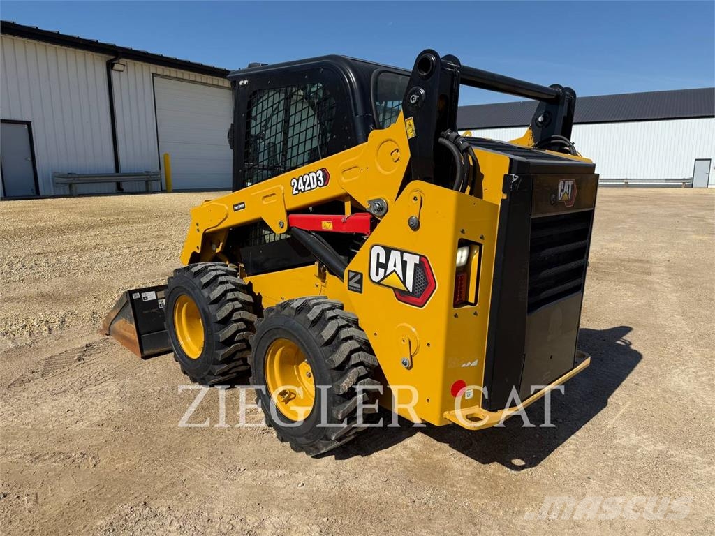 CAT 242D3 Φορτωτάκια