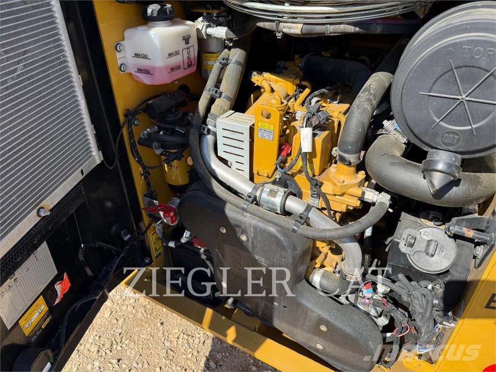 CAT 242D3 Φορτωτάκια