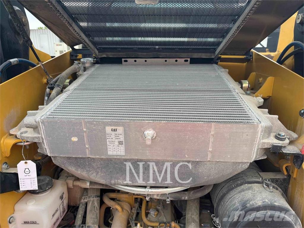CAT 242D3 Φορτωτάκια