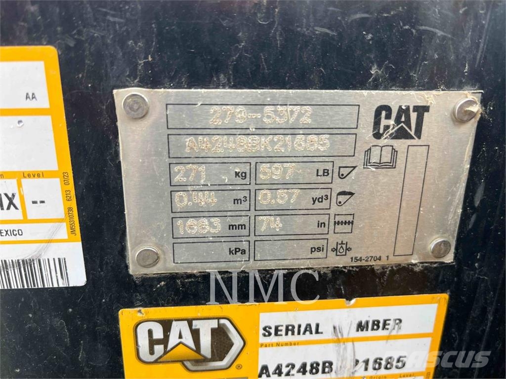 CAT 242D3 Φορτωτάκια