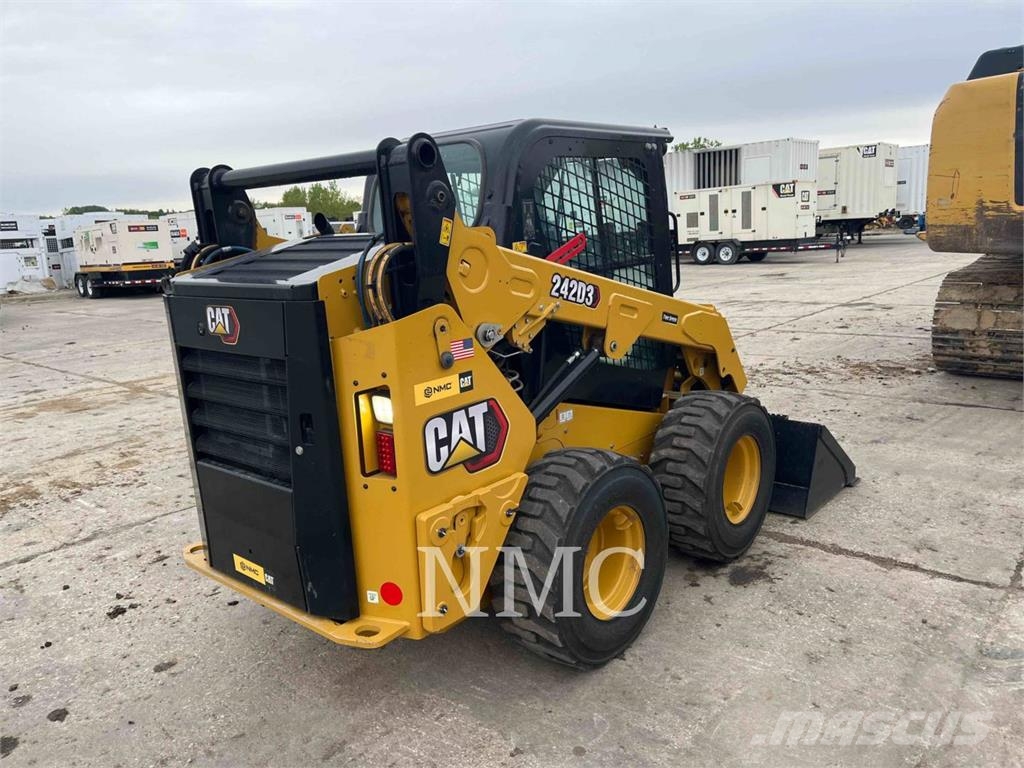 CAT 242D3 Φορτωτάκια