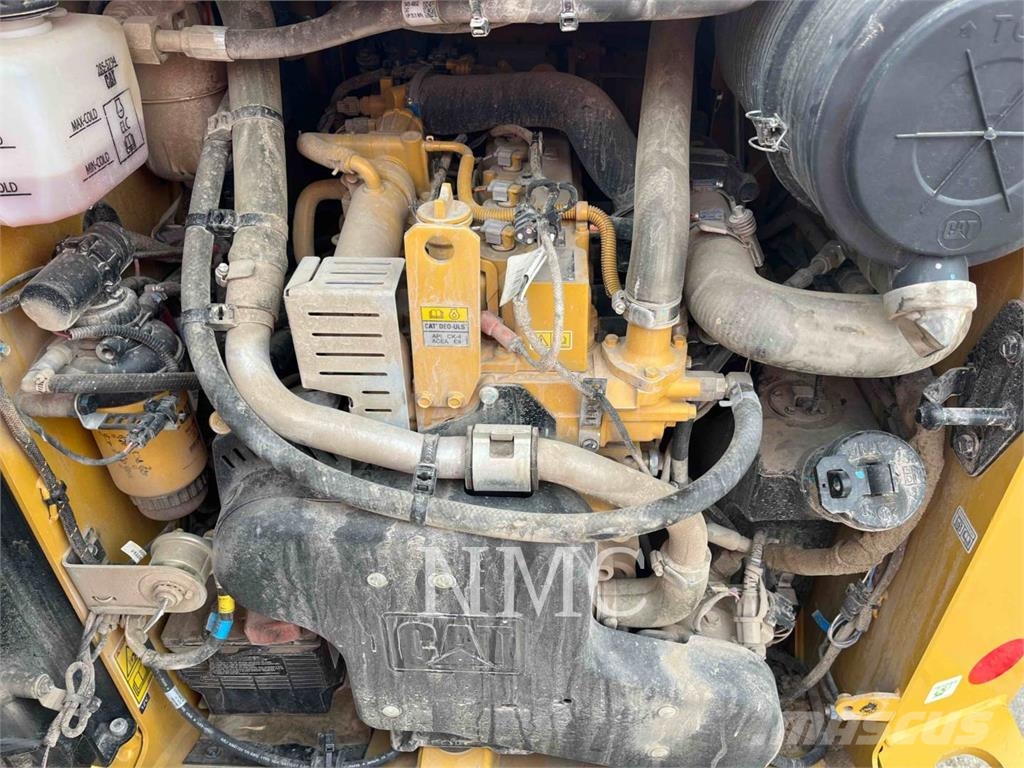 CAT 242D3 Φορτωτάκια